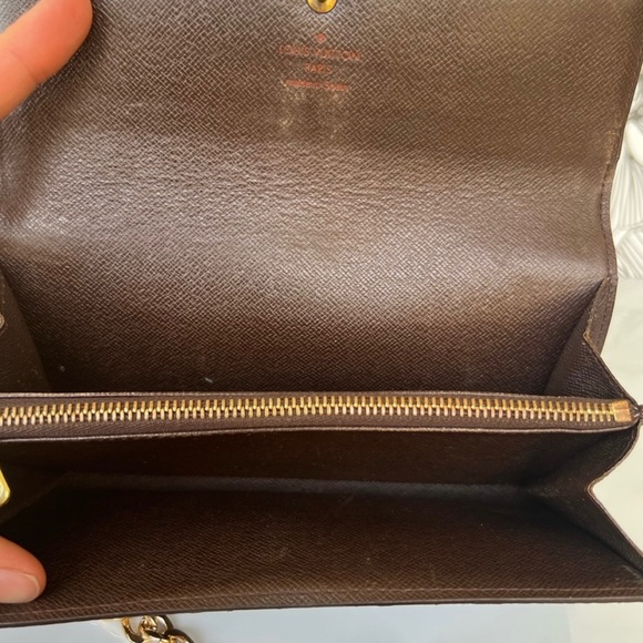 Louis Vuitton Damier Wallet - Picture 4 of 6